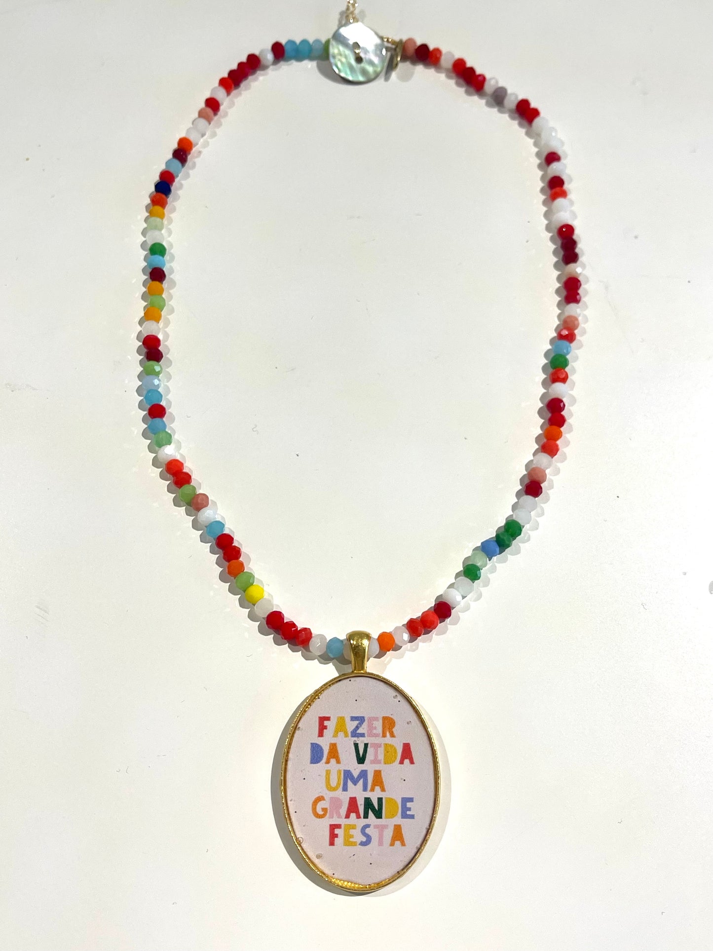 Collana “ FAZER DA VIDA UMA GRANDE FESTA”