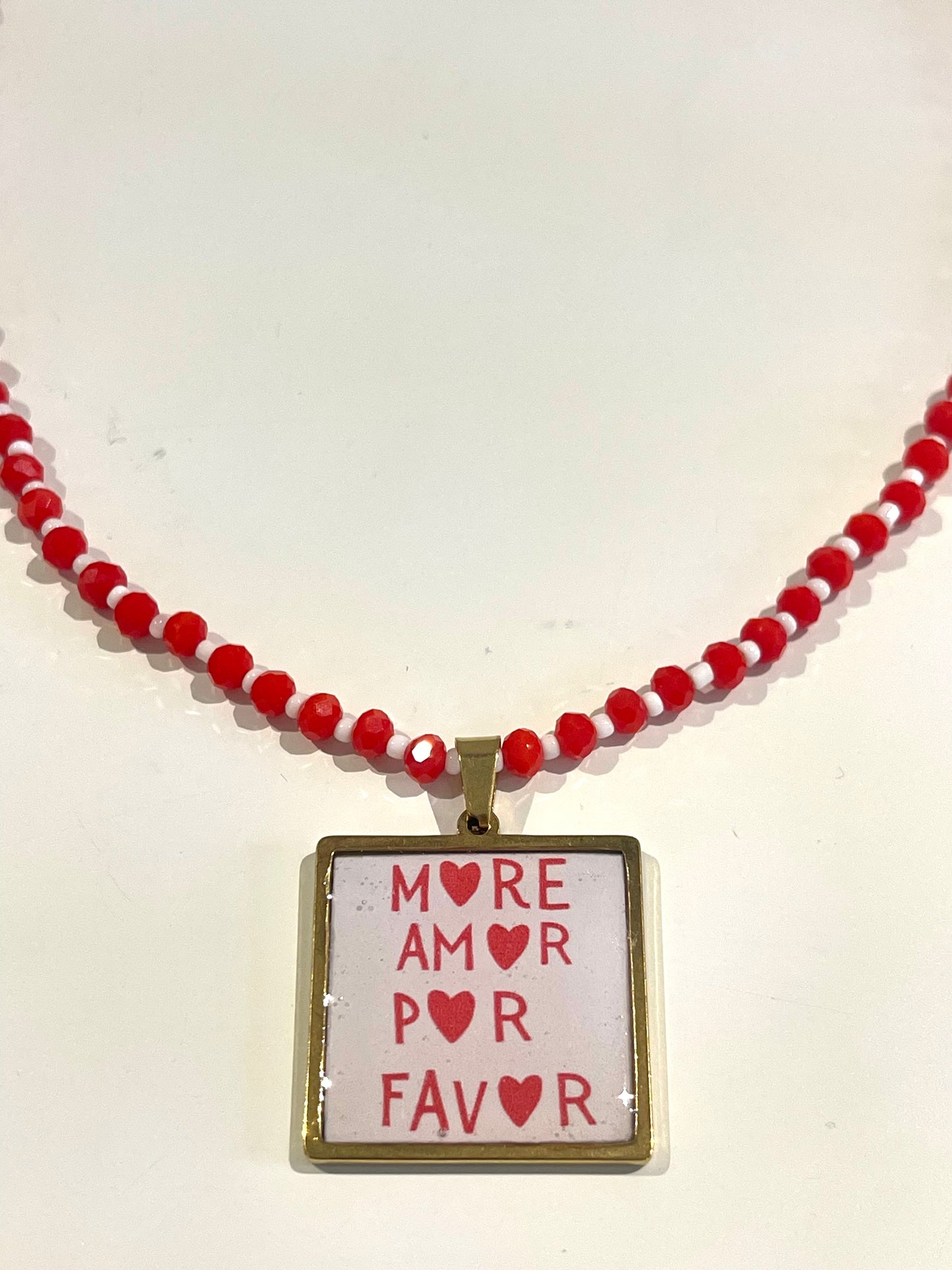Collana “MORE AMOR POR FAVOR”